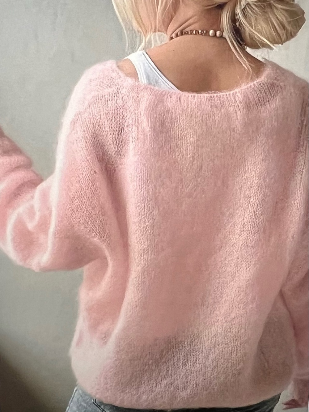 Source Unknown Soft Pink V-Neck Fuzzy Sweater - Picture 3 of 4